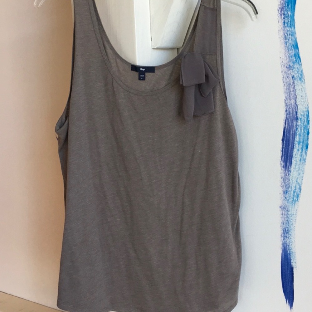 Gap Adorable top